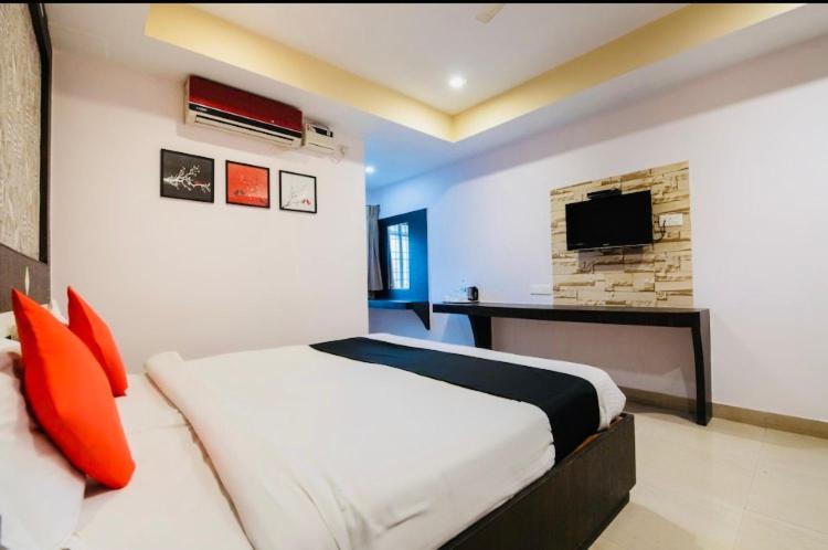 Seasons Residency Hotell Bangalore Exteriör bild